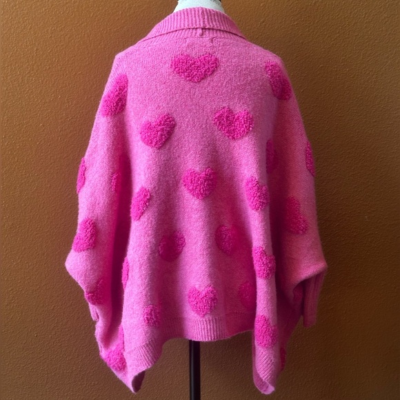 Caryn Lawn Pink “Cape Heart” Sweater One Size New With Tags! - Picture 5 of 6